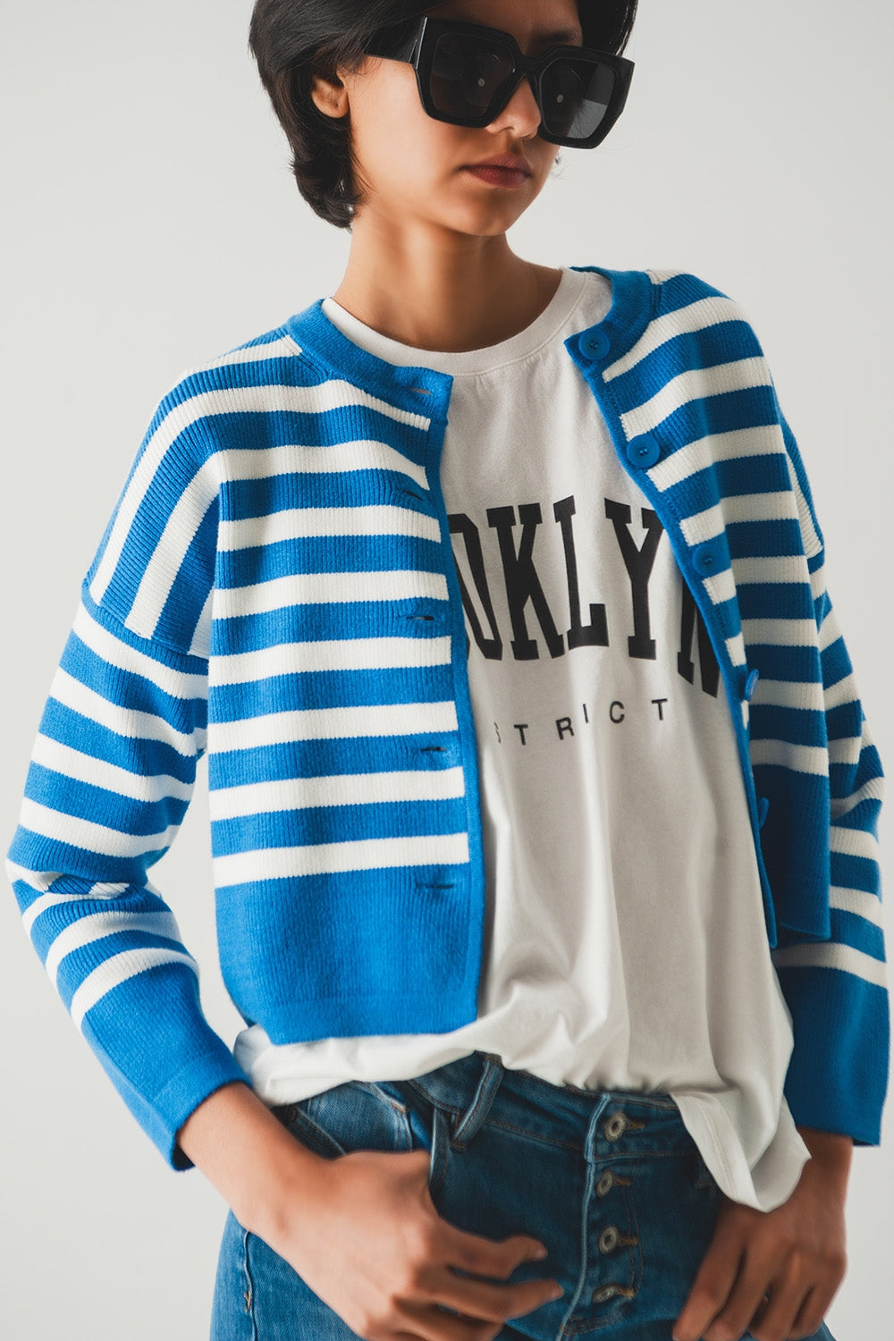 Cardigan a righe blu in maglia leggera
