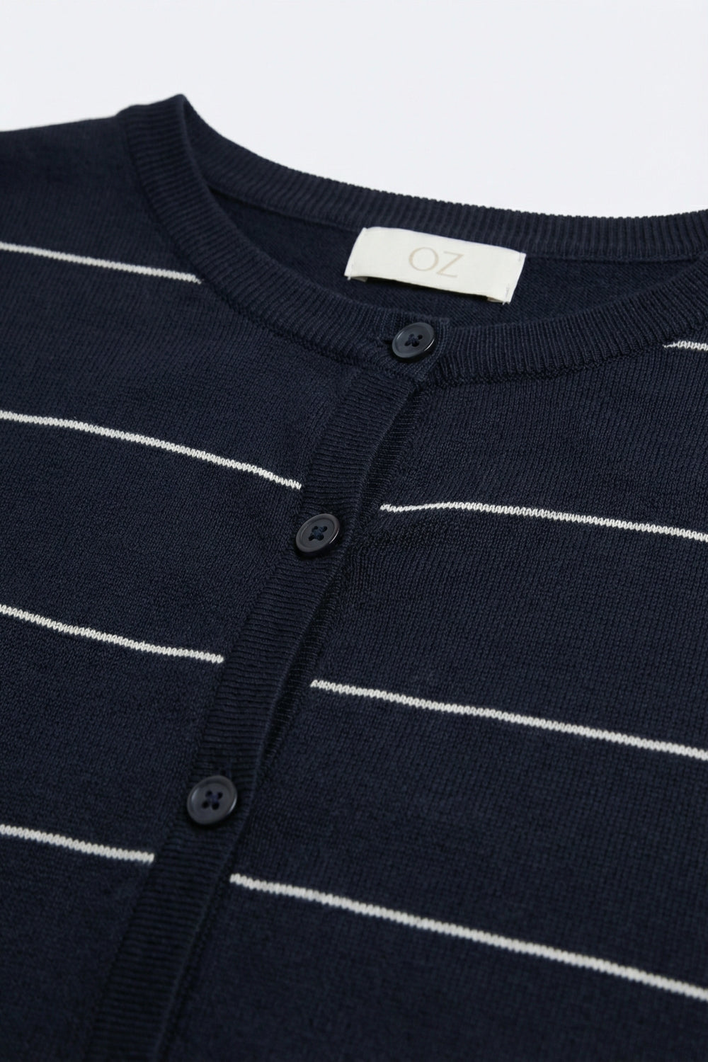 Cardigan a righe blu navy con maniche corte e bottoni
