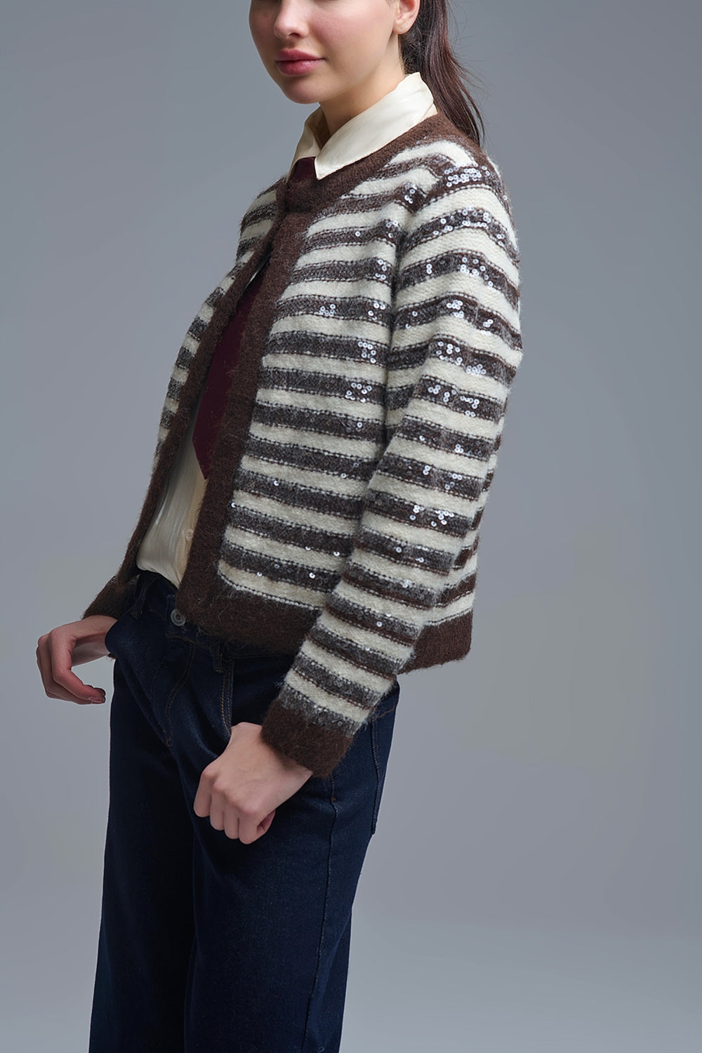 Cardigan a righe con dettaglio di paillettes in marrone e crema