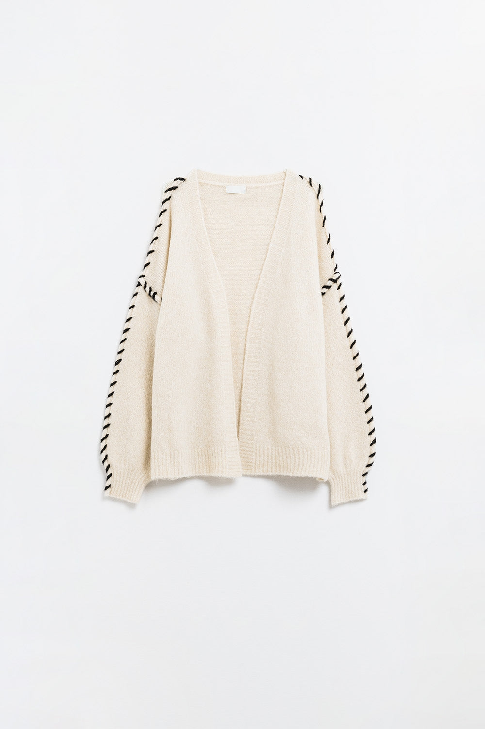 Q2 Cardigan aperto color crema con finiture nere in maglia grossa