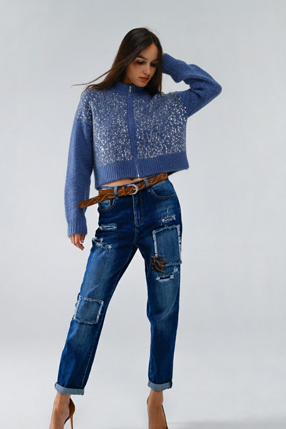 Cardigan blu in maglia soffice con paillettes e chiusura a cerniera