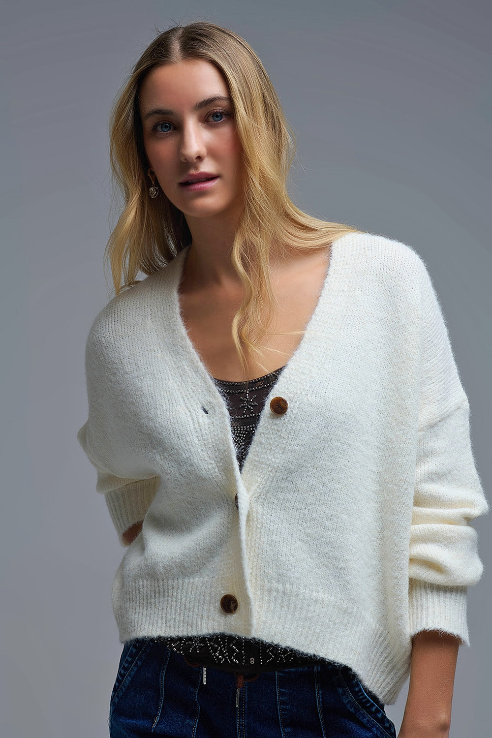 Cardigan con scollo a V e abbottonatura Basic Cream