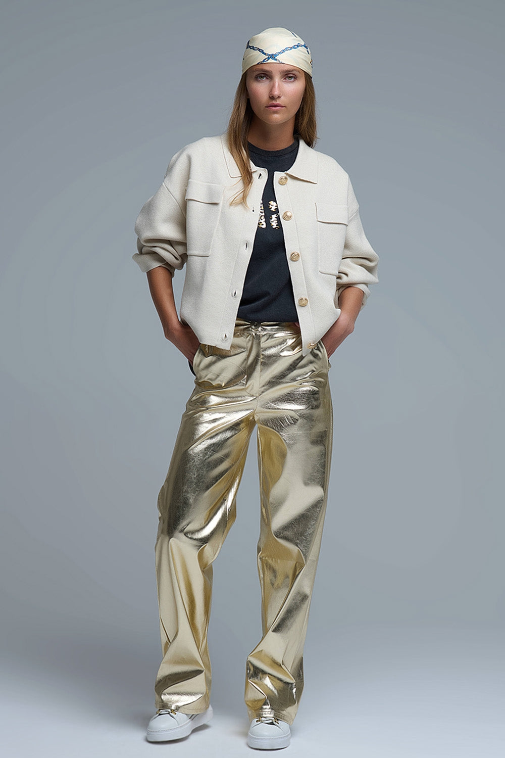 Cardigan formale rilassato in maglia con tasche sul petto in beige