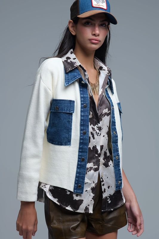Q2 Cardigan in maglia color crema con dettagli in denim blu