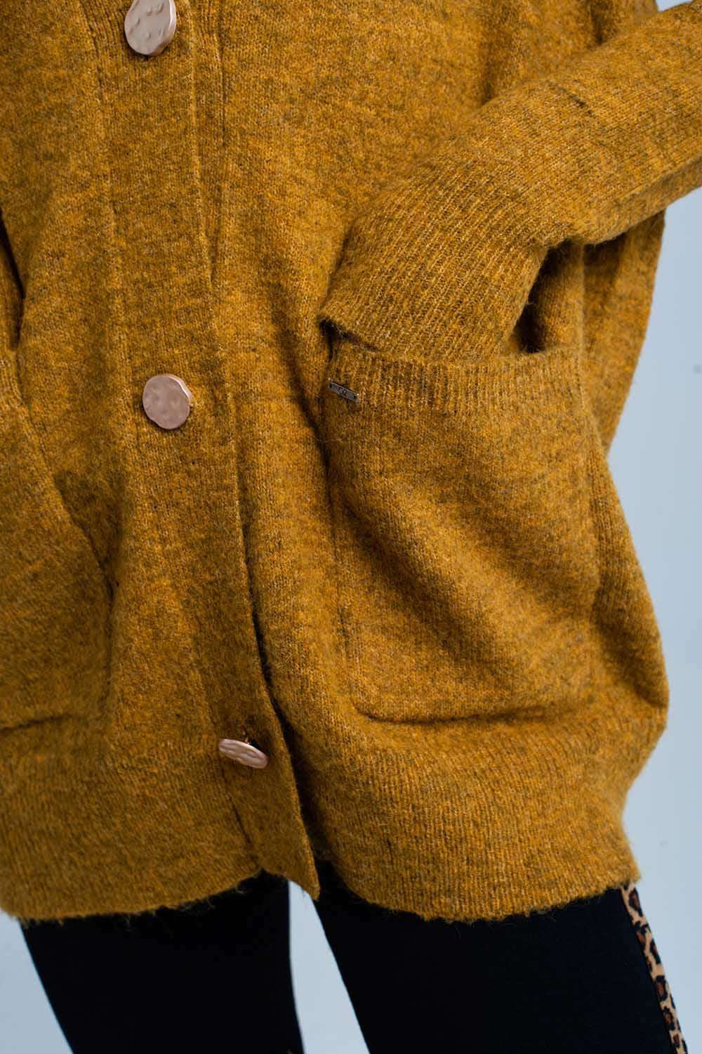 Cardigan Mustard lavorato con bottoni dorati