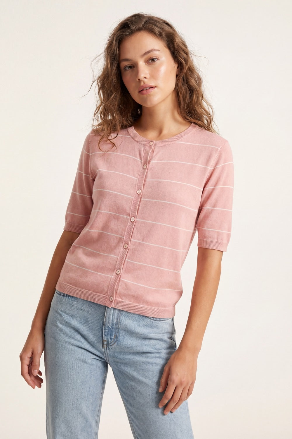 Cardigan rosa a righe con bottoni e maniche corte