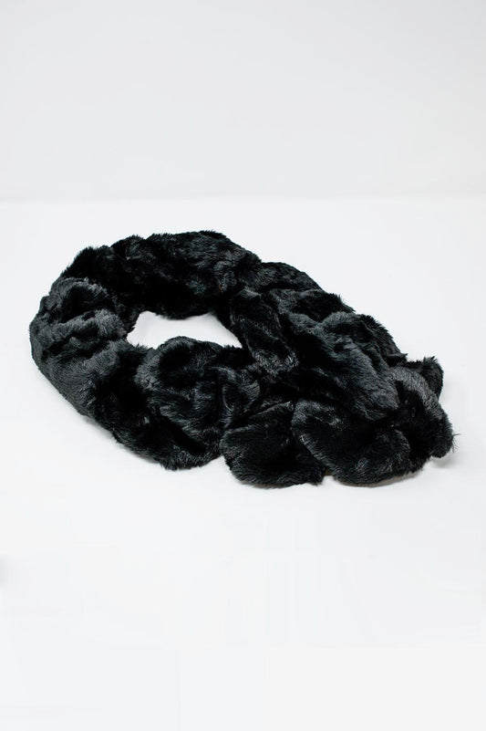 Q2 Collo pelliccia sintetica nero