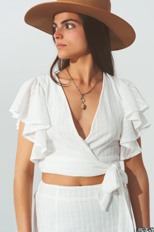 Q2 Crop Top a Portafoglio Broderie in Bianco