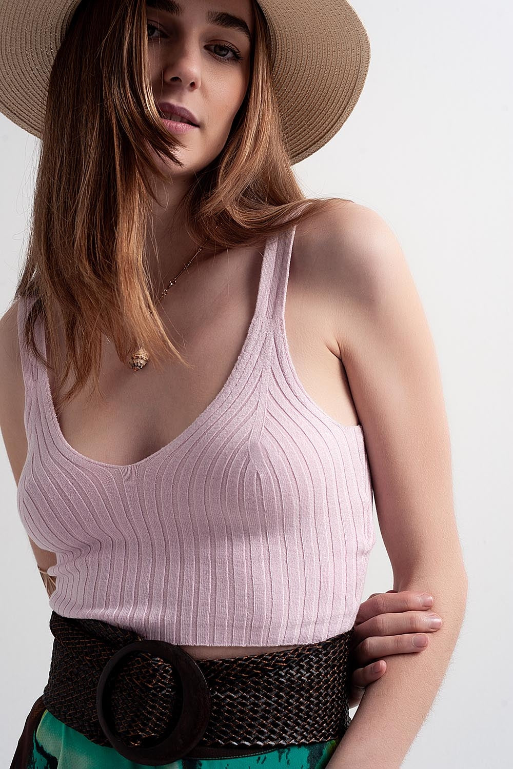 Q2 Crop top in maglia rosa in coordinato