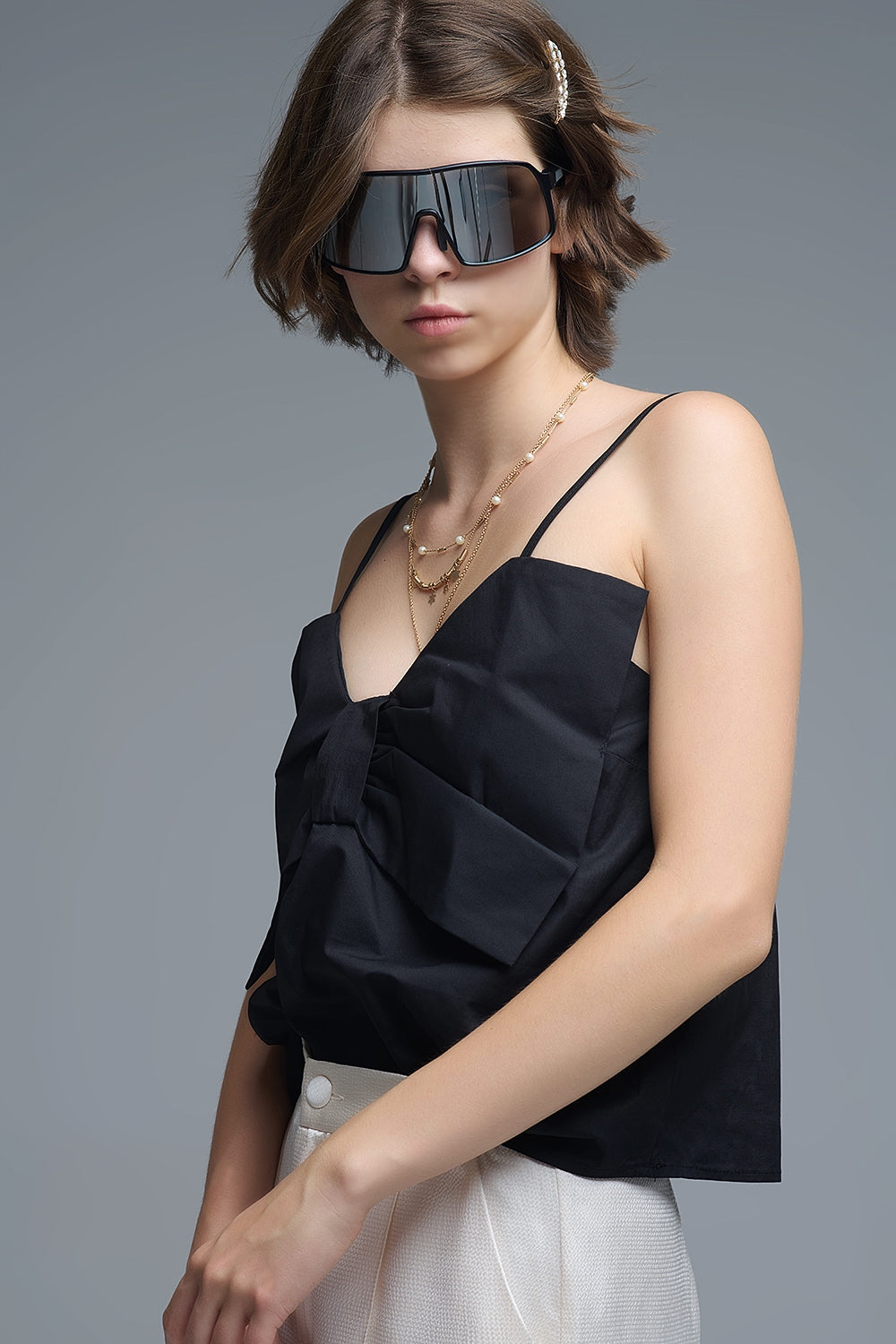 Q2 Crop top in popeline nero con fiocco