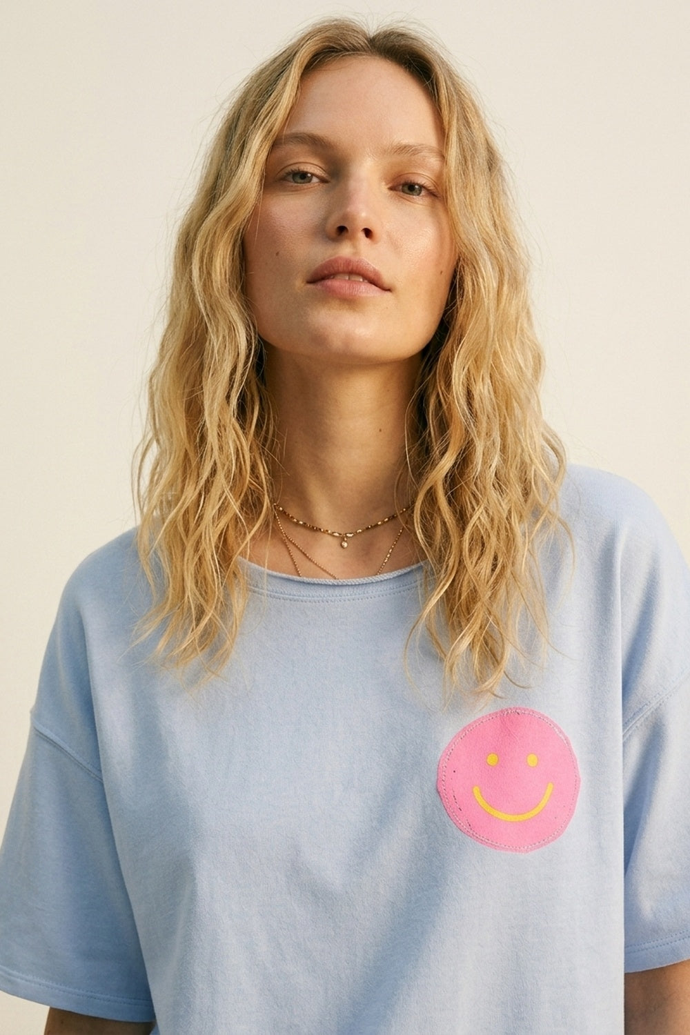 Felpa Azzurra Vestibilità Morbida con Sorriso Rosa