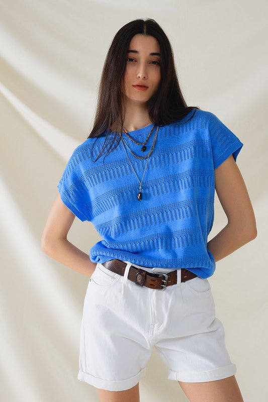 Q2 Felpa blu con design in pizzo e maniche corte