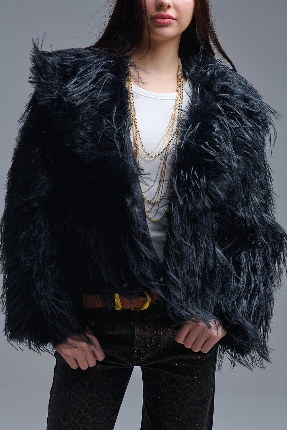 Q2 Giacca in pelliccia sintetica nera con grande colletto