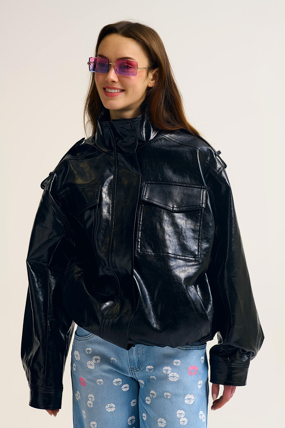 Giacca oversize in ecopelle lucida in nero