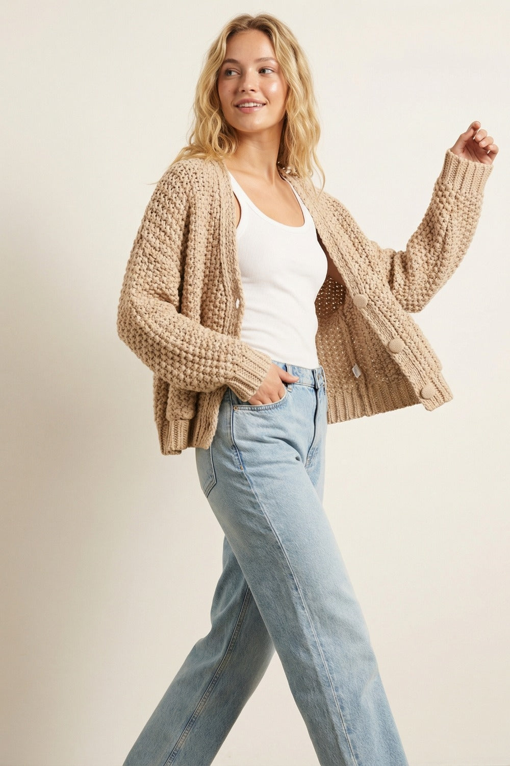 Giacca oversize in maglia grossa con tasche in beige scuro