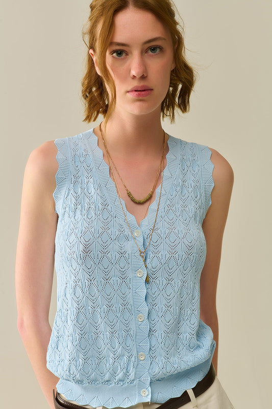 Q2 Gilet a Maglia Pointelle con Bordi Scallop in Azzurro Pastello