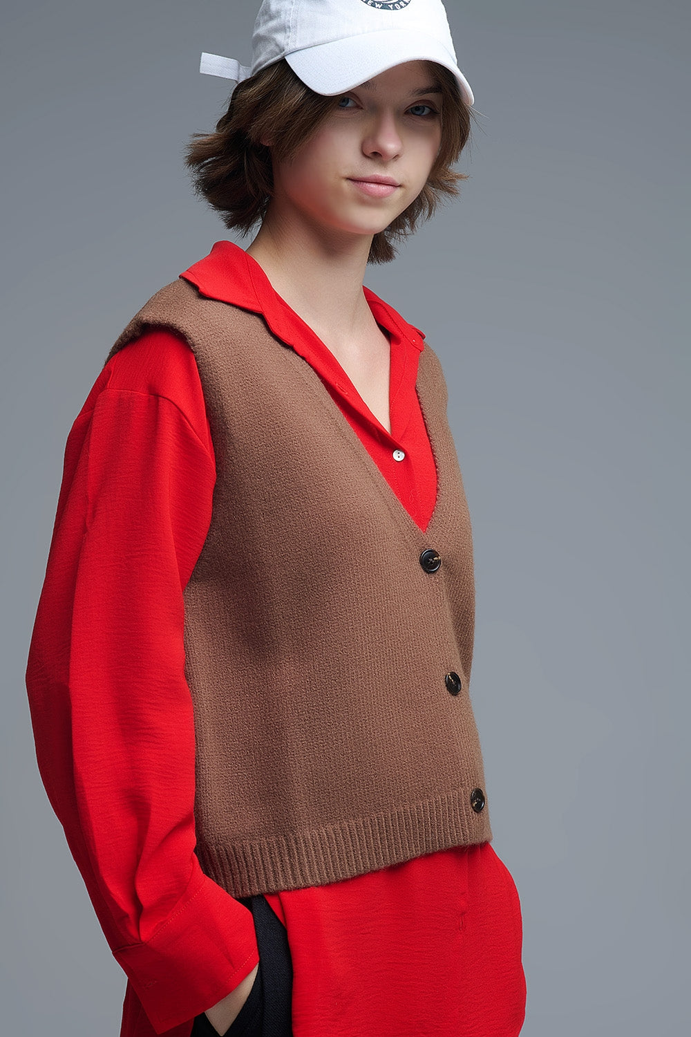 Gilet cropped in maglia marrone cioccolato