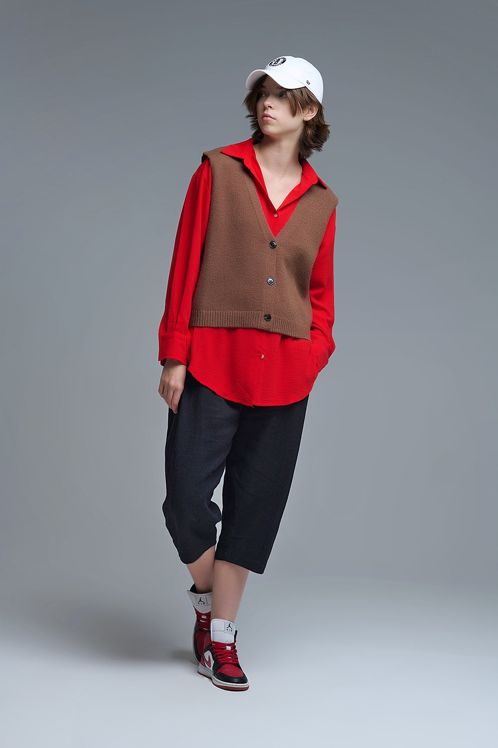 Gilet cropped in maglia marrone cioccolato