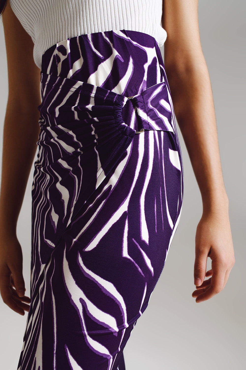 Gonna a balze con dettaglio raccoglitore sul lato stampa zebra viola e crema