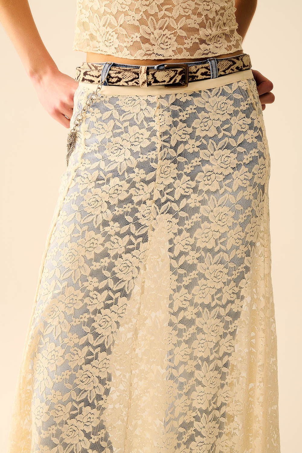 Gonna lunga beige in pizzo con design floreale