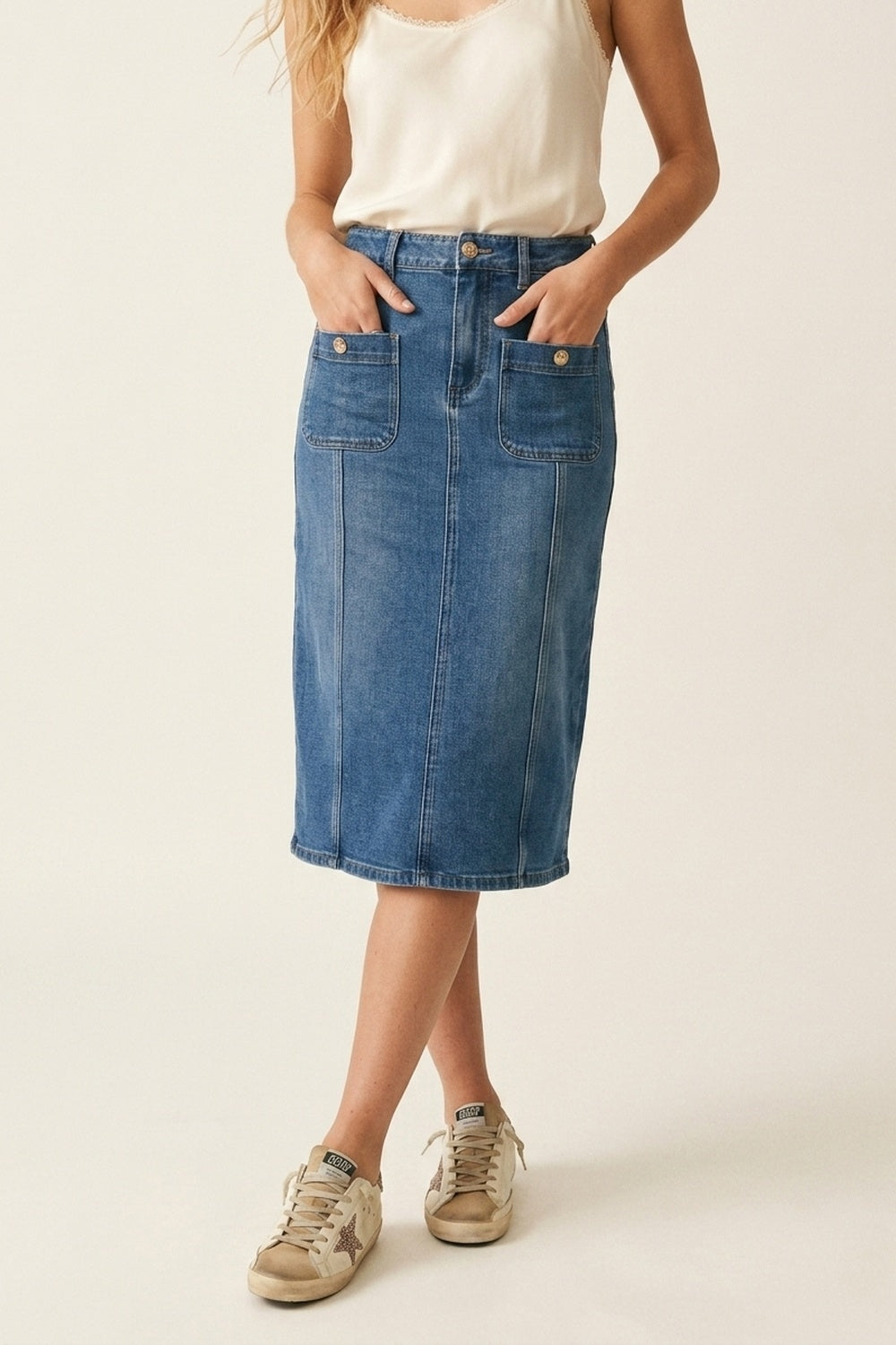 Q2 Gonna midi in denim a lavaggio medio con tasche applicate frontali