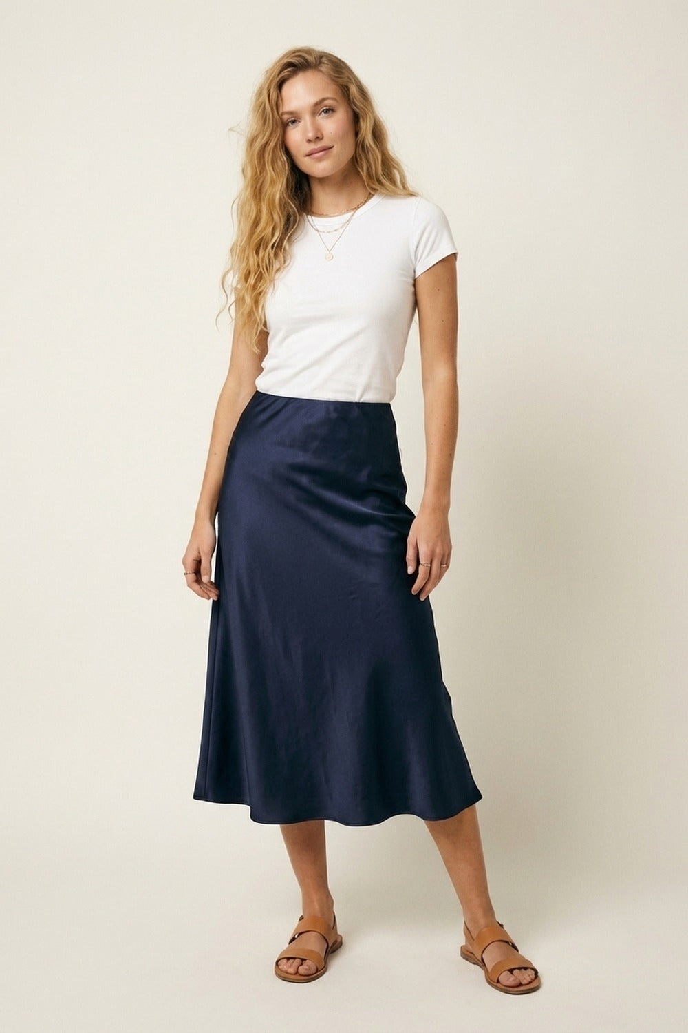 Gonna midi in raso navy con linea ad A