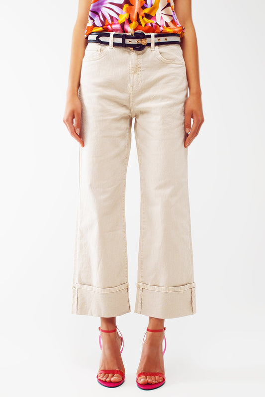 Q2 Jeans a gamba dritta con orlo corto in color beige