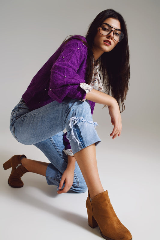 Q2 Jeans a gamba dritta con orlo strappato in azzurro chiaro