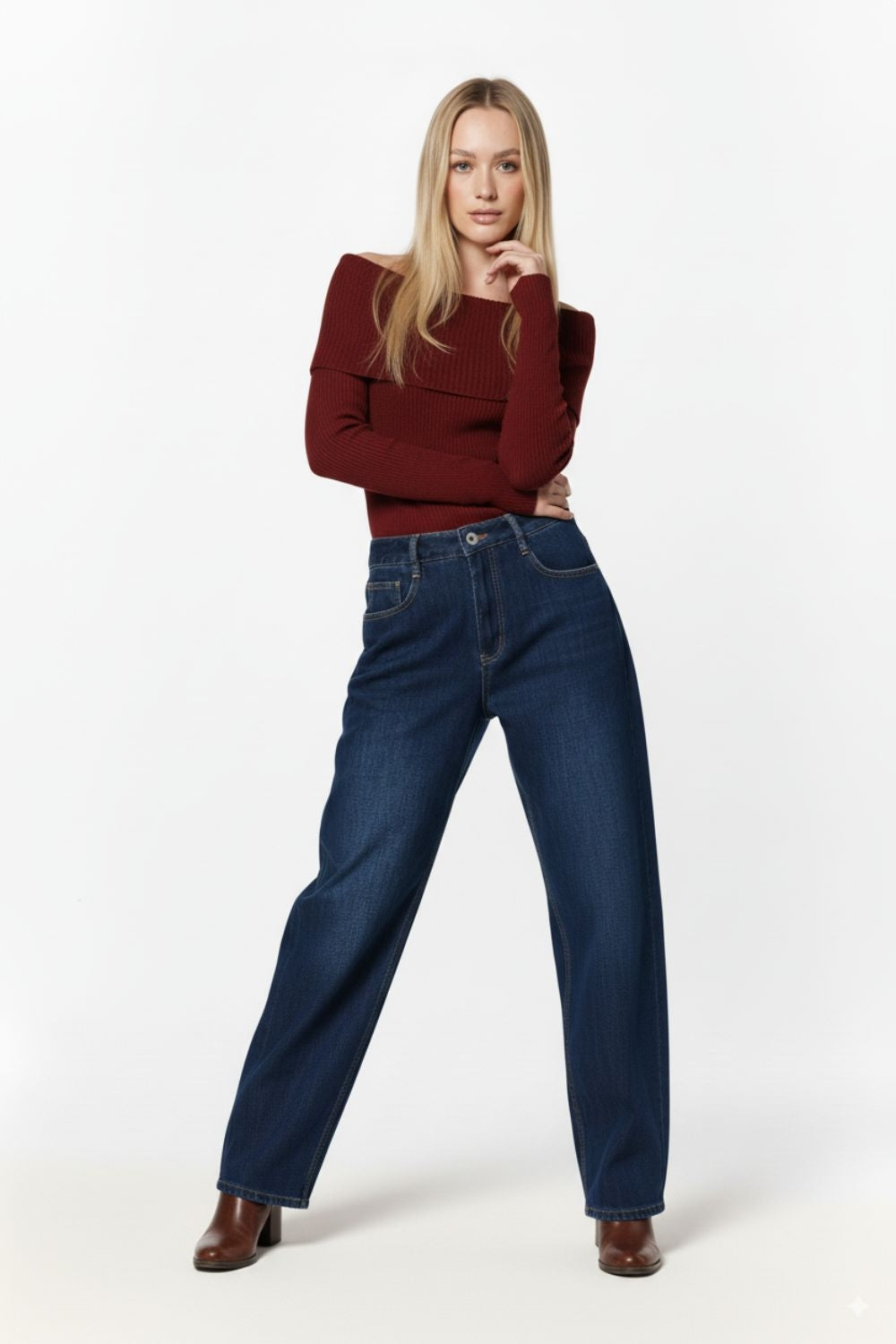 Jeans a gamba larga con pince laterali in blu profondo