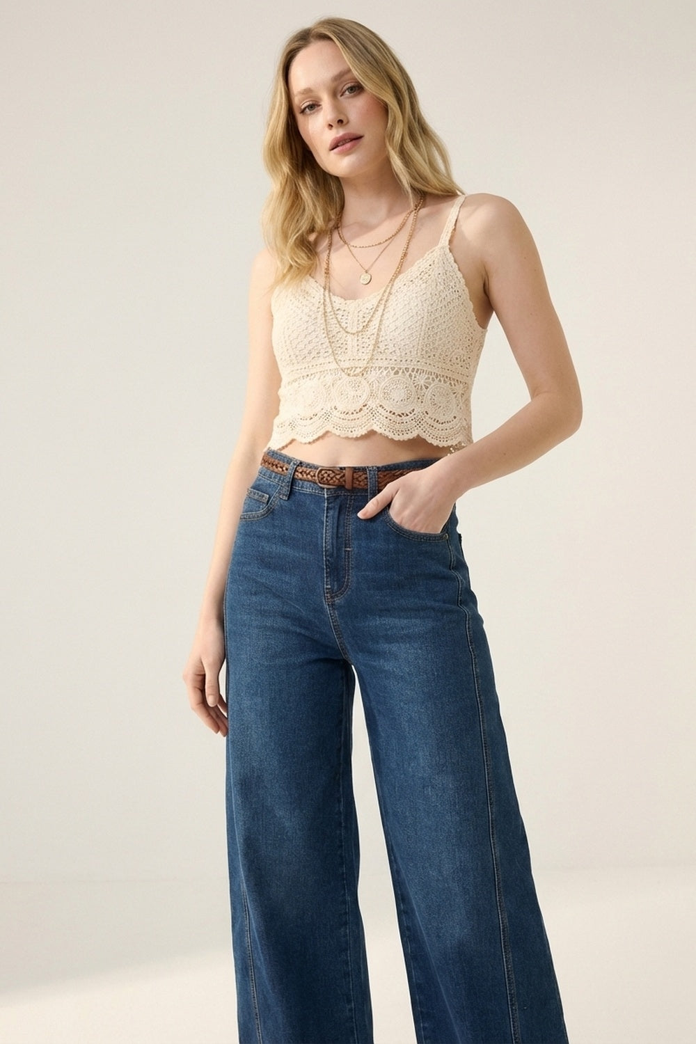Jeans a Gamba Larga in Denim Blu Classico con Cucitura