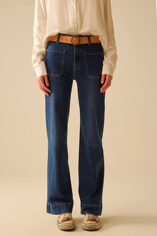 Q2 Jeans a lavaggio scuro con gamba larga e tasche