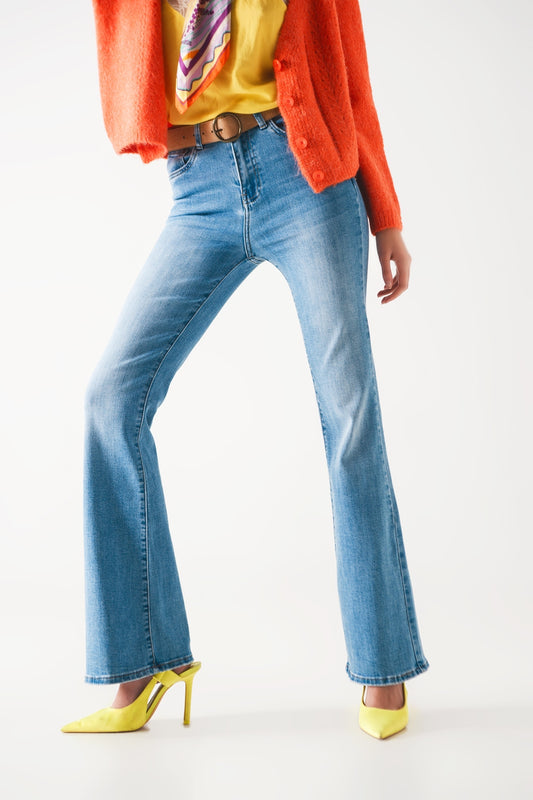 Q2 Jeans a zampa d'elefante anni '70 in denim elasticizzato a lavaggio chiaro