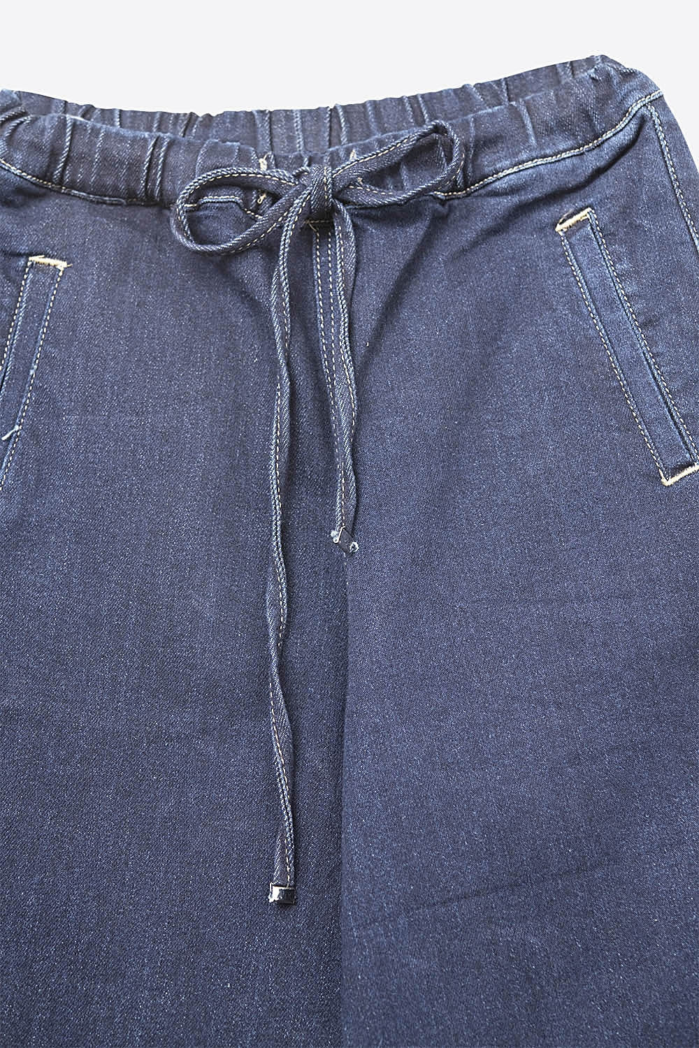 Jeans alla moda in denim blu a gamba larga con cintura