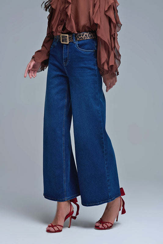 Jeans basic stretch a gamba larga in blu profondo