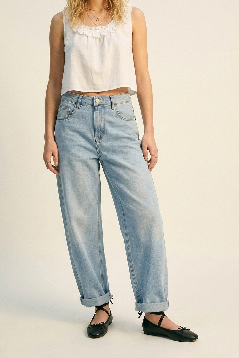 Q2 Jeans blu chiaro a gamba larga dal taglio rilassato