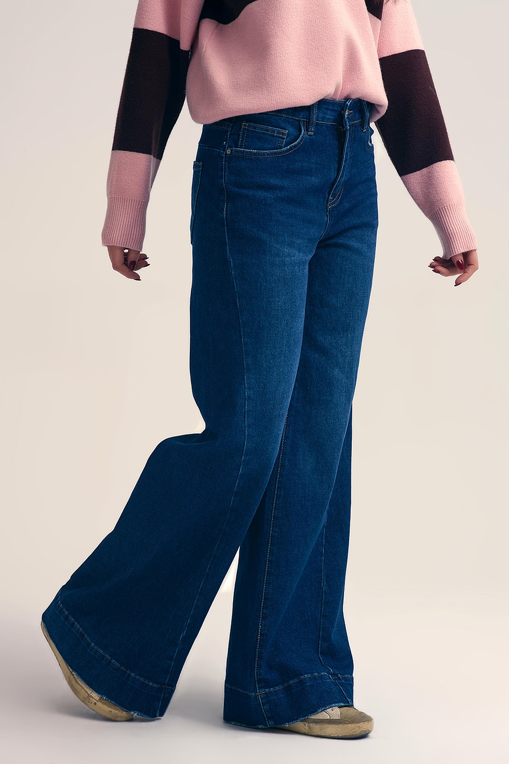 Jeans blu scuro a lavaggio con gamba extra larga