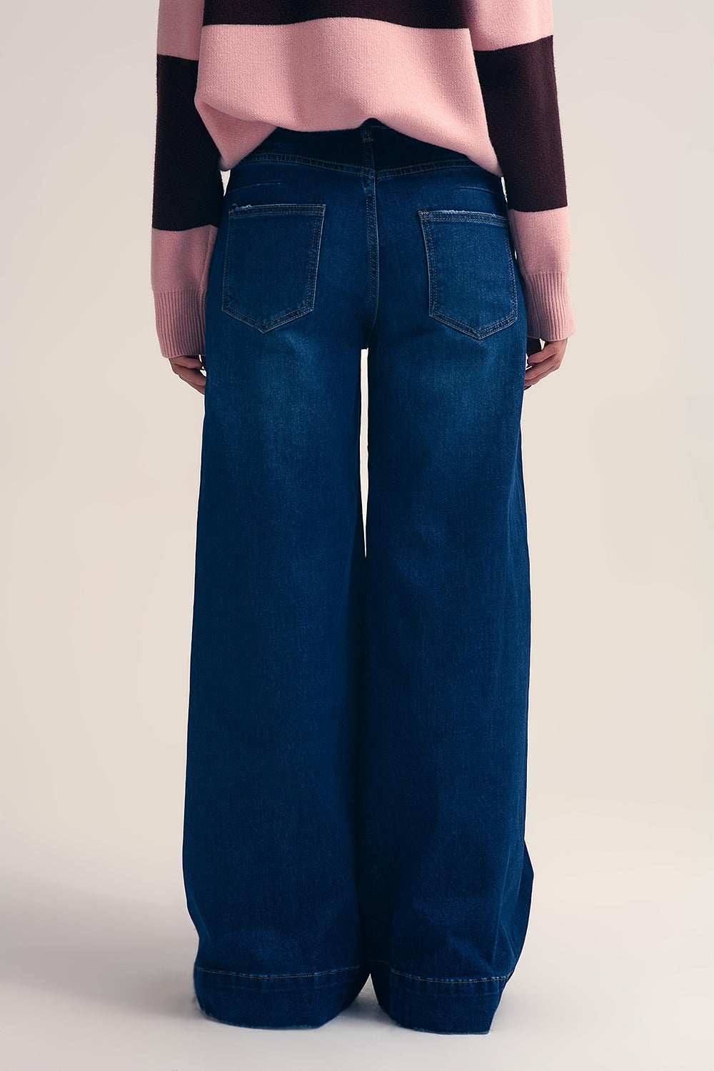 Jeans blu scuro a lavaggio con gamba extra larga