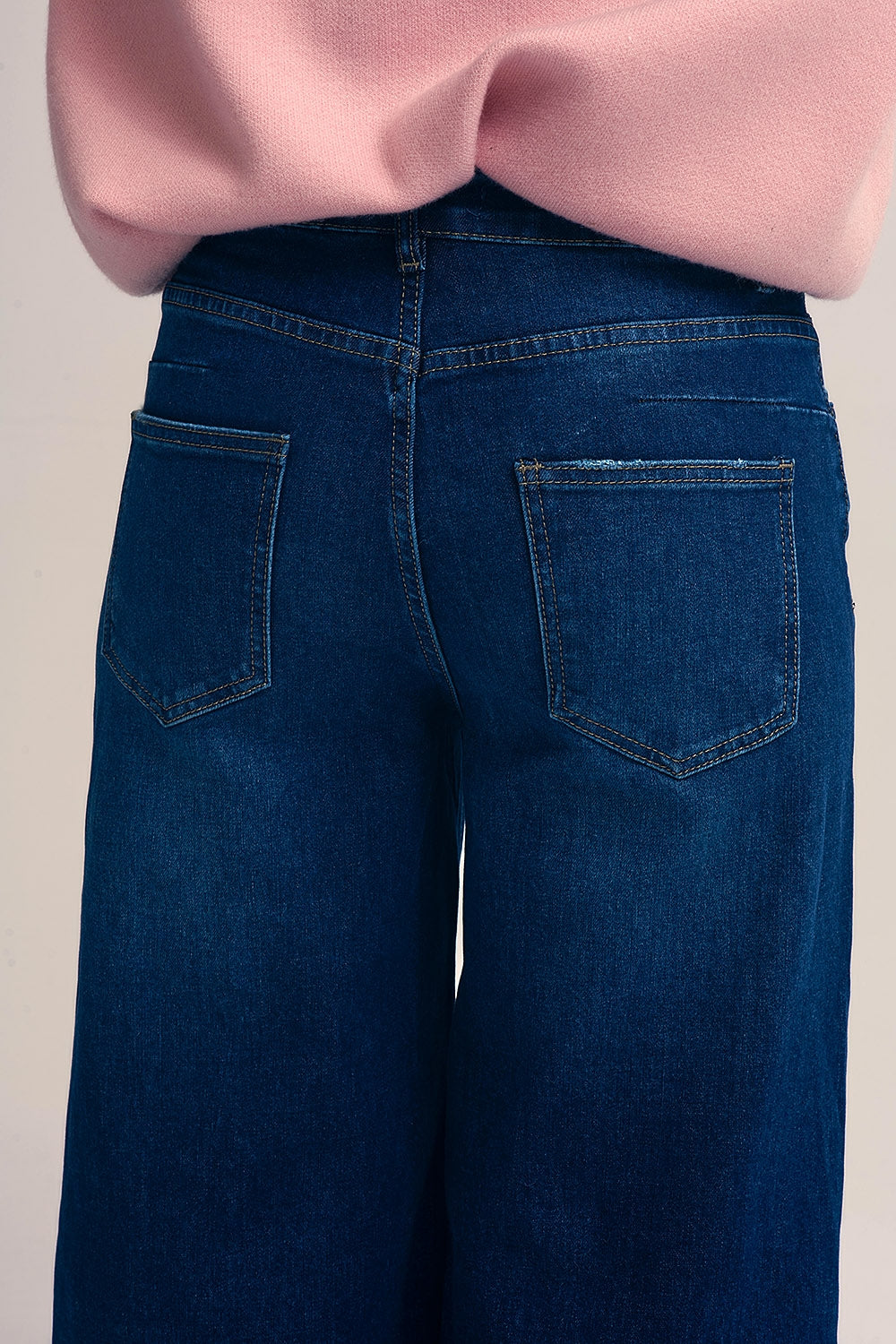 Jeans blu scuro a lavaggio con gamba extra larga