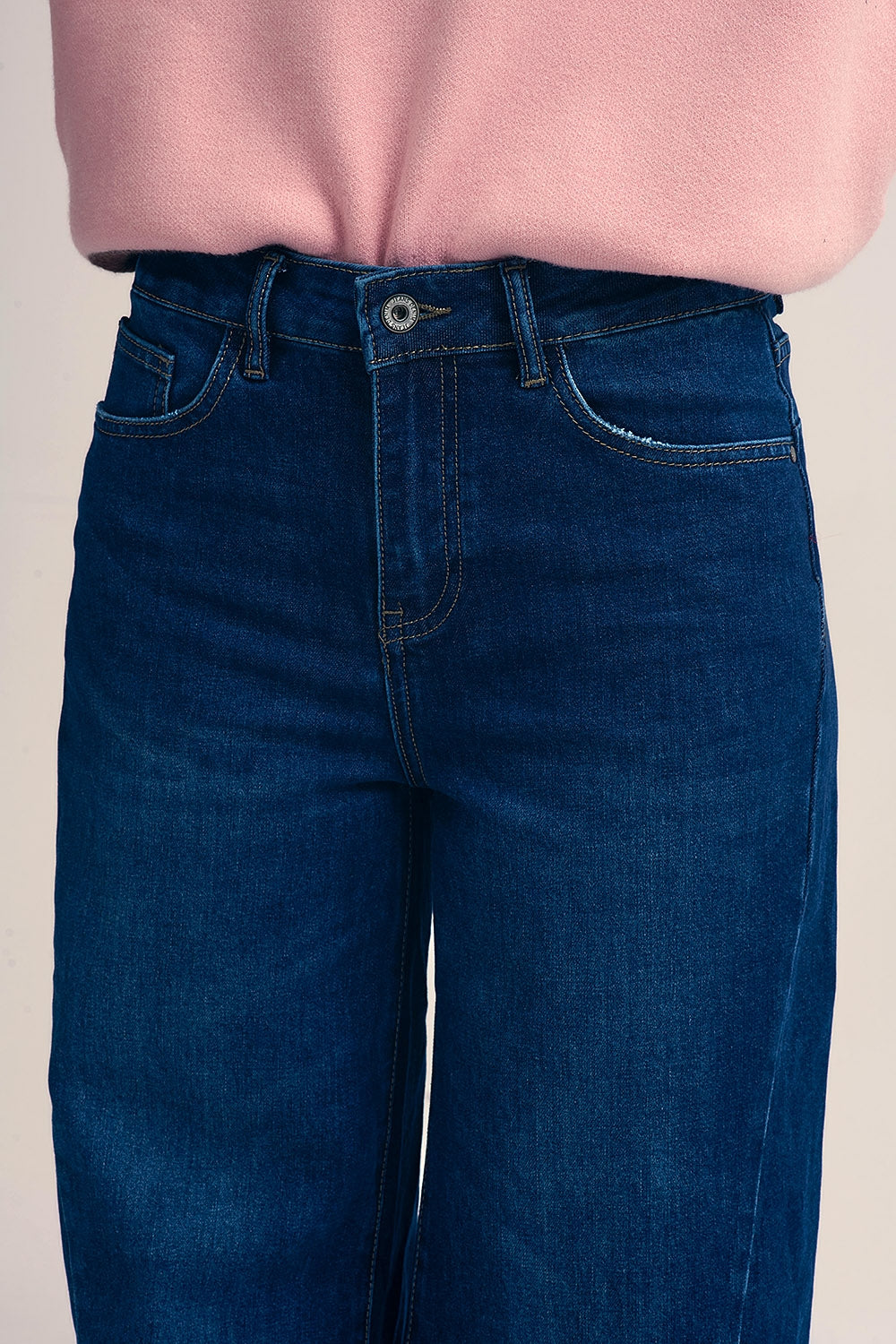Jeans blu scuro a lavaggio con gamba extra larga