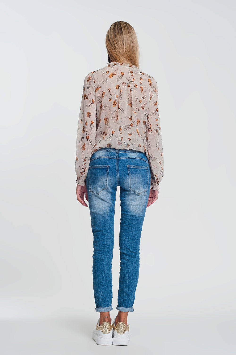 Jeans boyfriend chiari con dettagli strappati