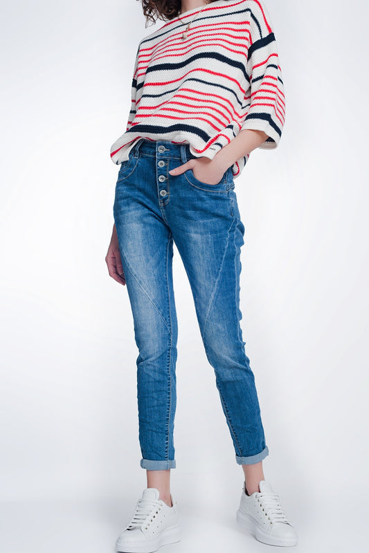 Q2 Jeans boyfriend con bottoni e lavati medio