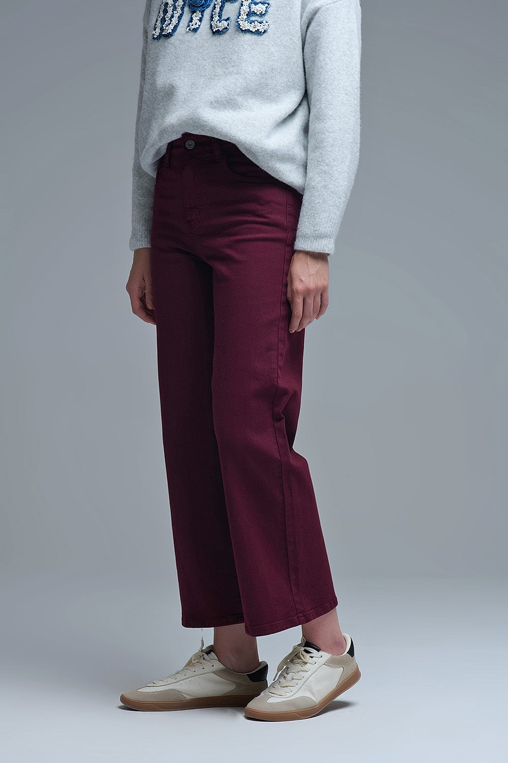 Jeans cropped a gamba larga in bordeaux