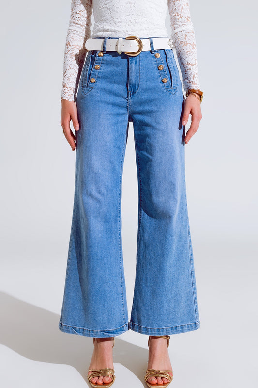 Q2 Jeans dritti e svasati in blu lavato con dettaglio di bottoni