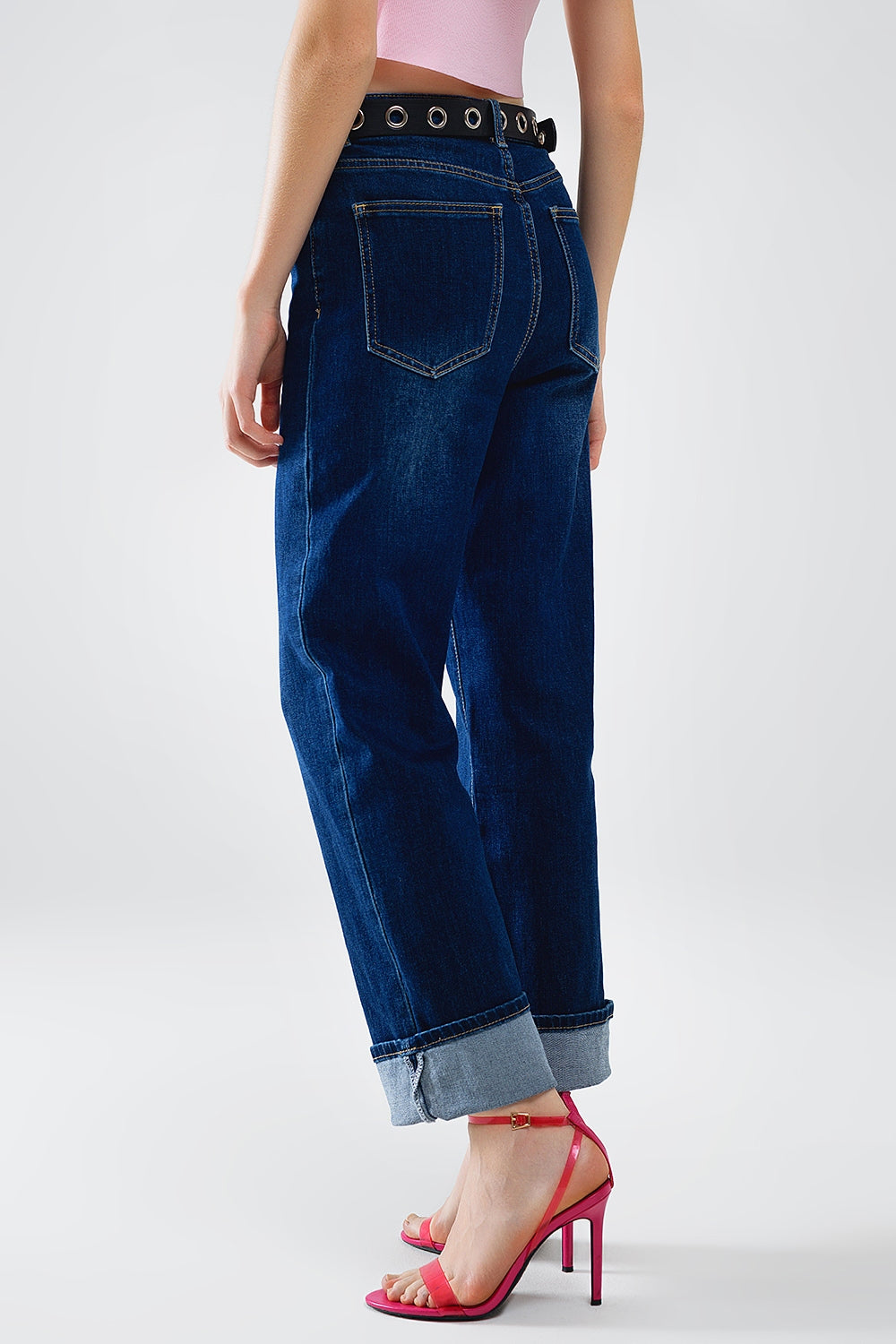 Jeans dritti in denim blu scuro con orlo ripiegato