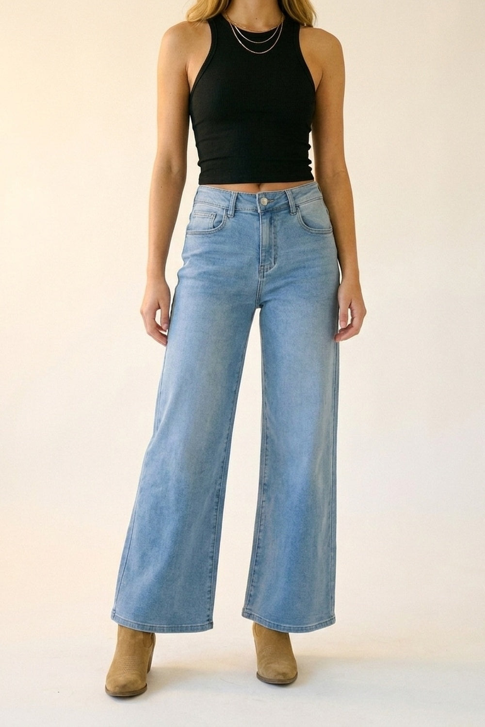 Q2 Jeans larghi in denim blu chiaro a lunghezza caviglia