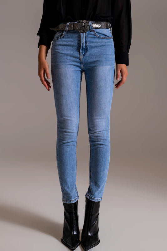 Q2 Jeans skinny a vita alta in lavaggio chiaro