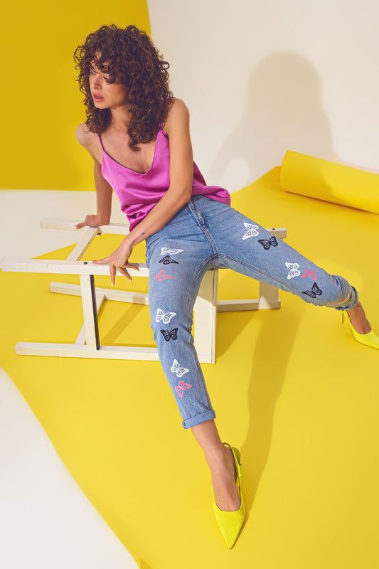 Q2 Jeans skinny con dettaglio farfalla in lavaggio blu chiaro