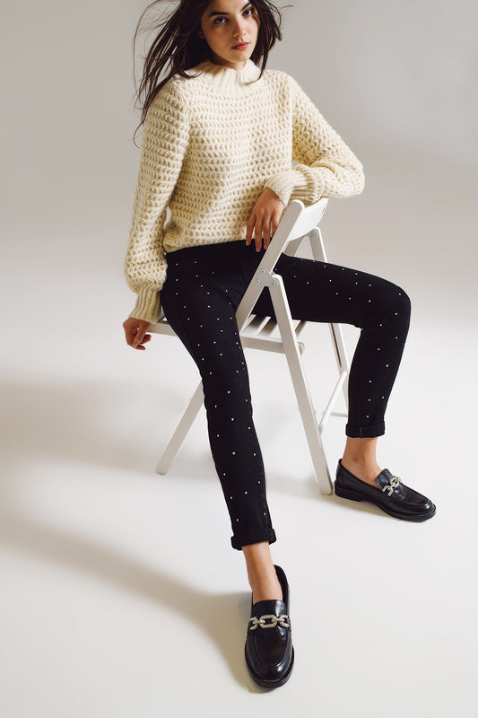 Q2 Jeans skinny con strass ricamati su tutto in nero