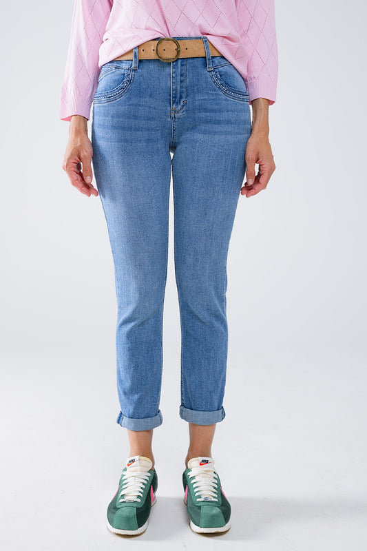 Q2 Jeans skinny in lavaggio chiaro con dettaglio sulla tasca