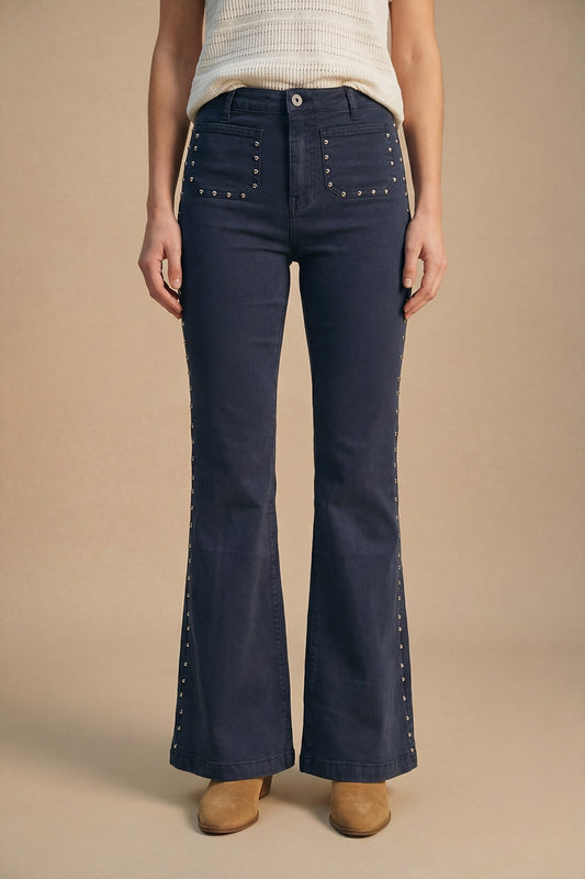 Q2 Jeans svasati a vita alta con dettaglio di borchie color navy